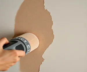 Jak szlifować farbę ze ściany